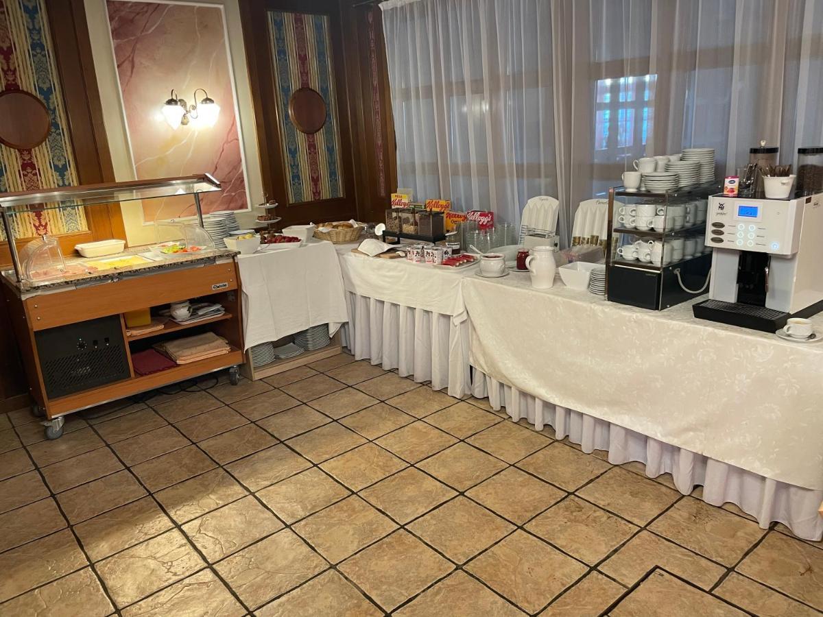 Hotel Restaurant Wallner I Contactless Check-In Sankt Valentin Eksteriør billede