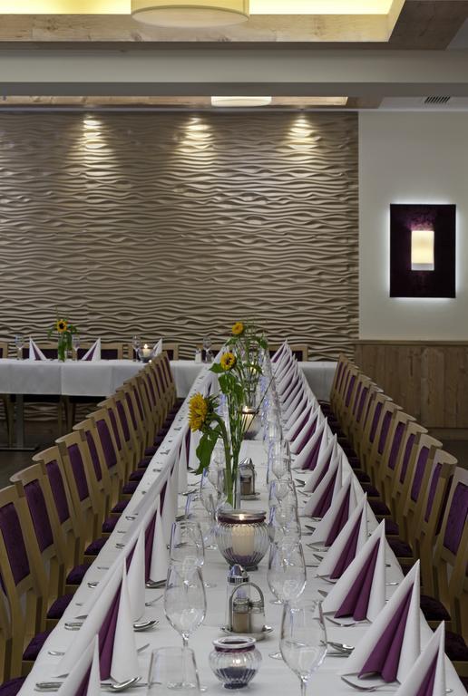 Hotel Restaurant Wallner I Contactless Check-In Sankt Valentin Eksteriør billede