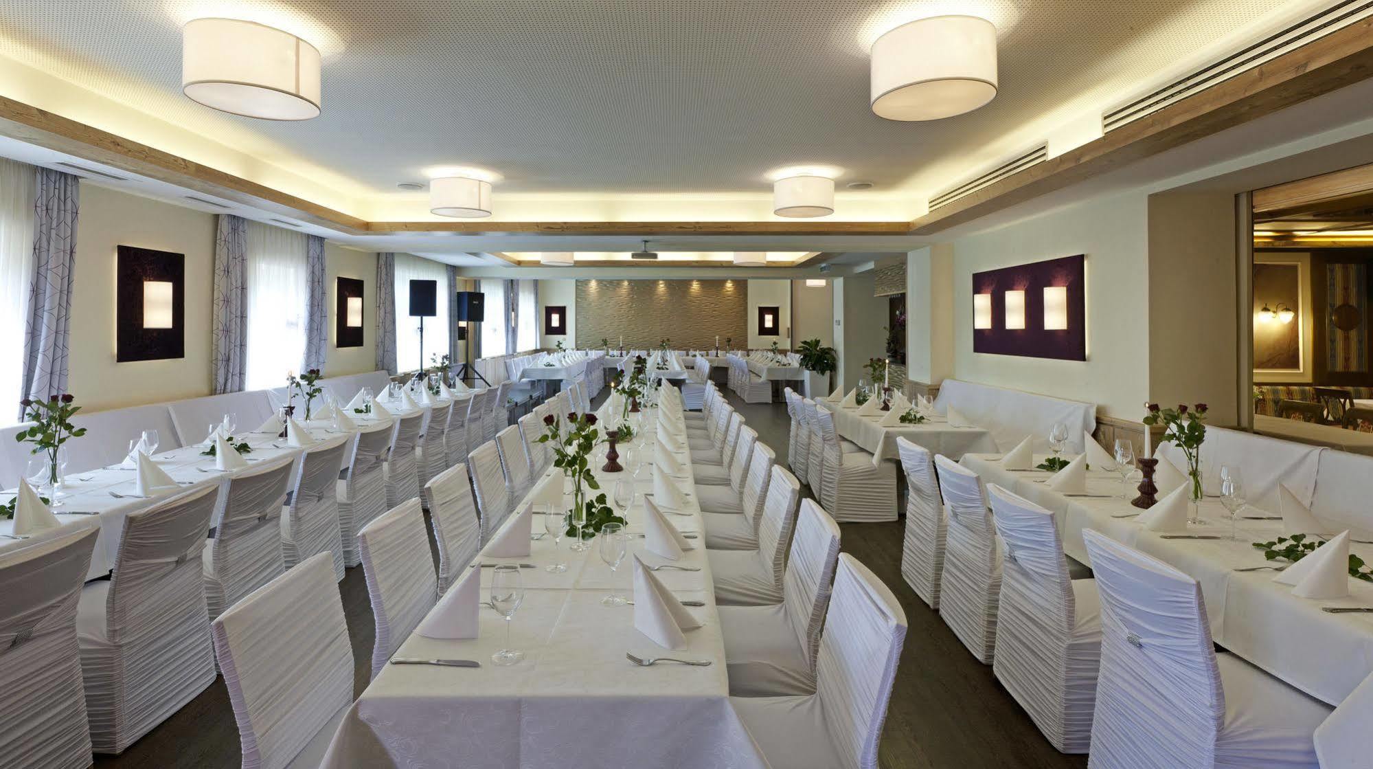 Hotel Restaurant Wallner I Contactless Check-In Sankt Valentin Eksteriør billede